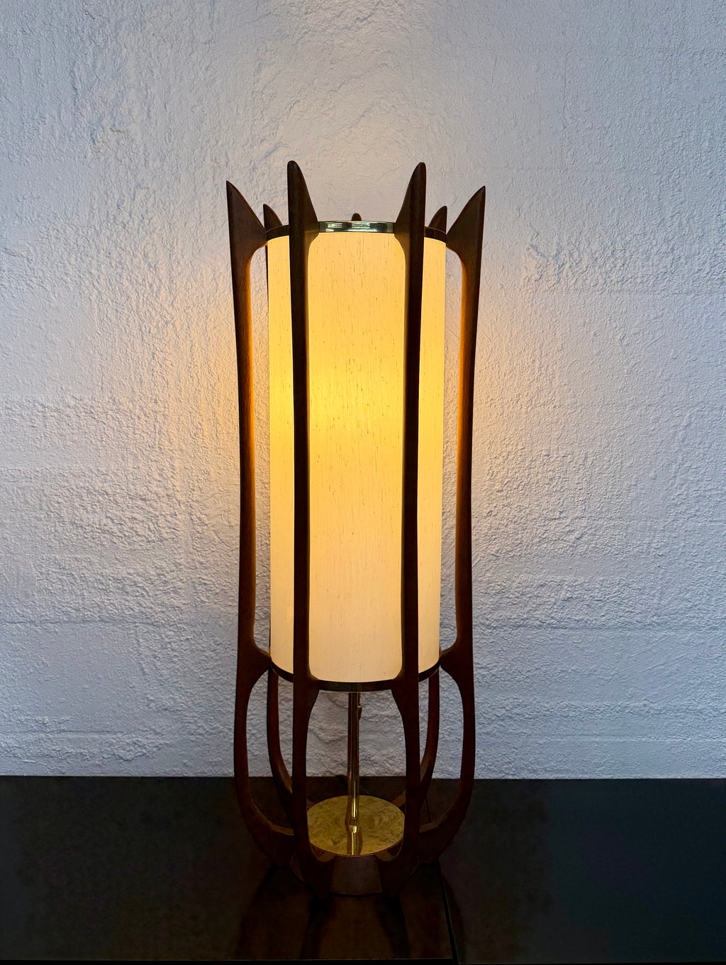 Mid Century Modeline Model 635 Table Lamp by Arthur Jacobs