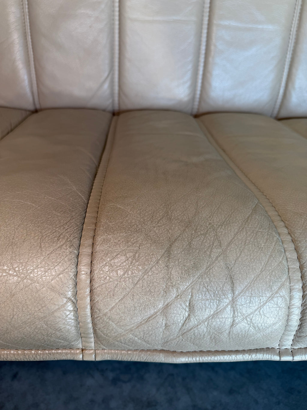 Vintage Norwegian Beige Leather and Teak Sofa by Hjellegjerde Møbler
