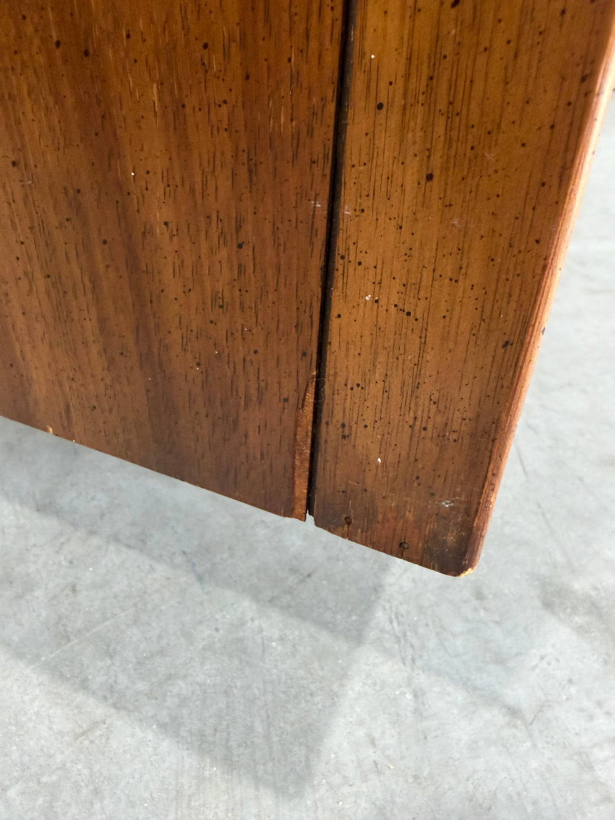 Mid Century Lane Tower Suite 9 Drawer Dresser