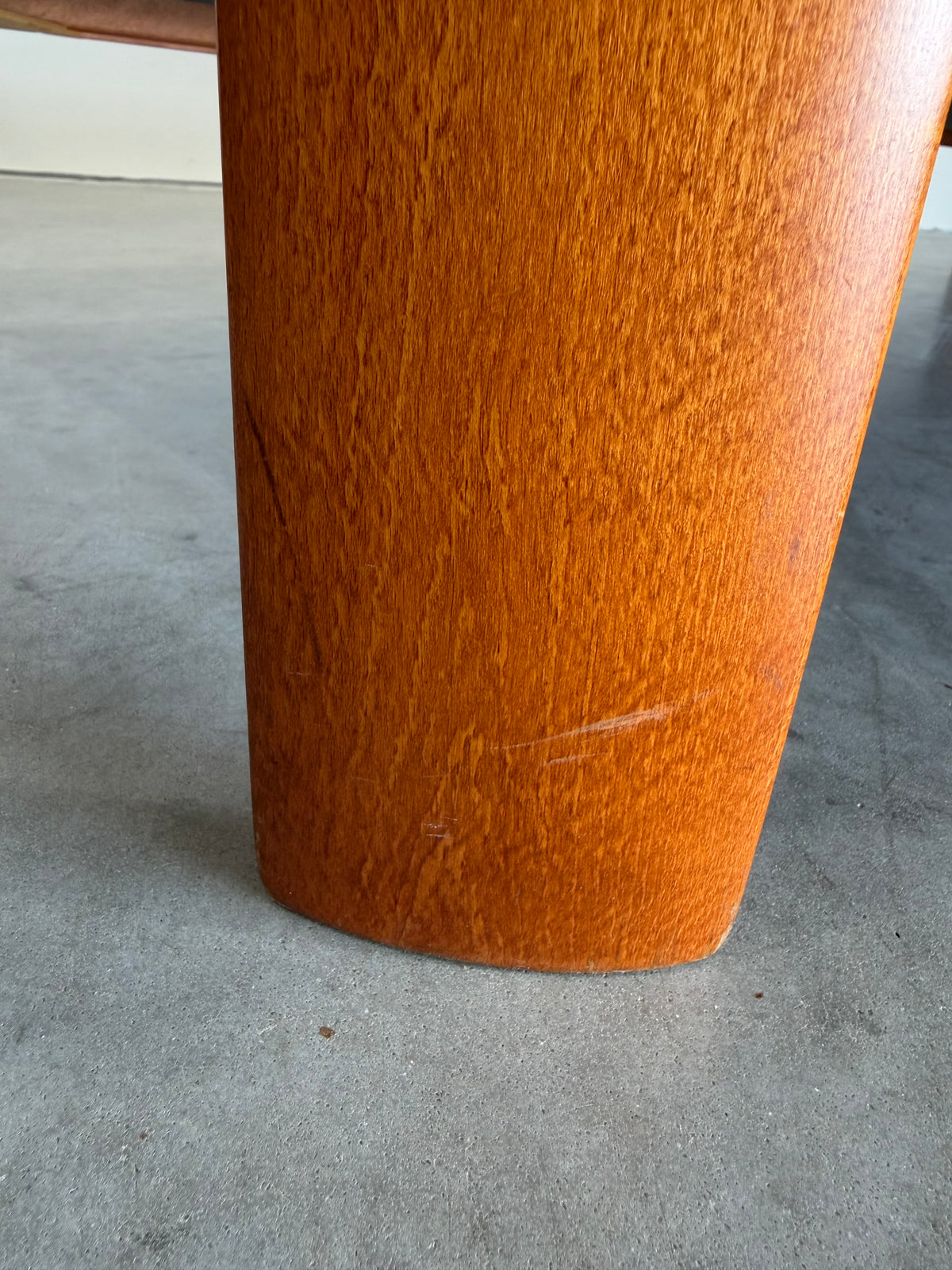 Vintage Norwegian Beige Leather and Teak Sofa by Hjellegjerde Møbler