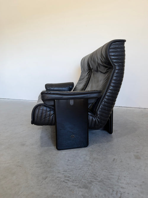 Otto Zapf for Knoll Follow Me black leather two seat sofa
