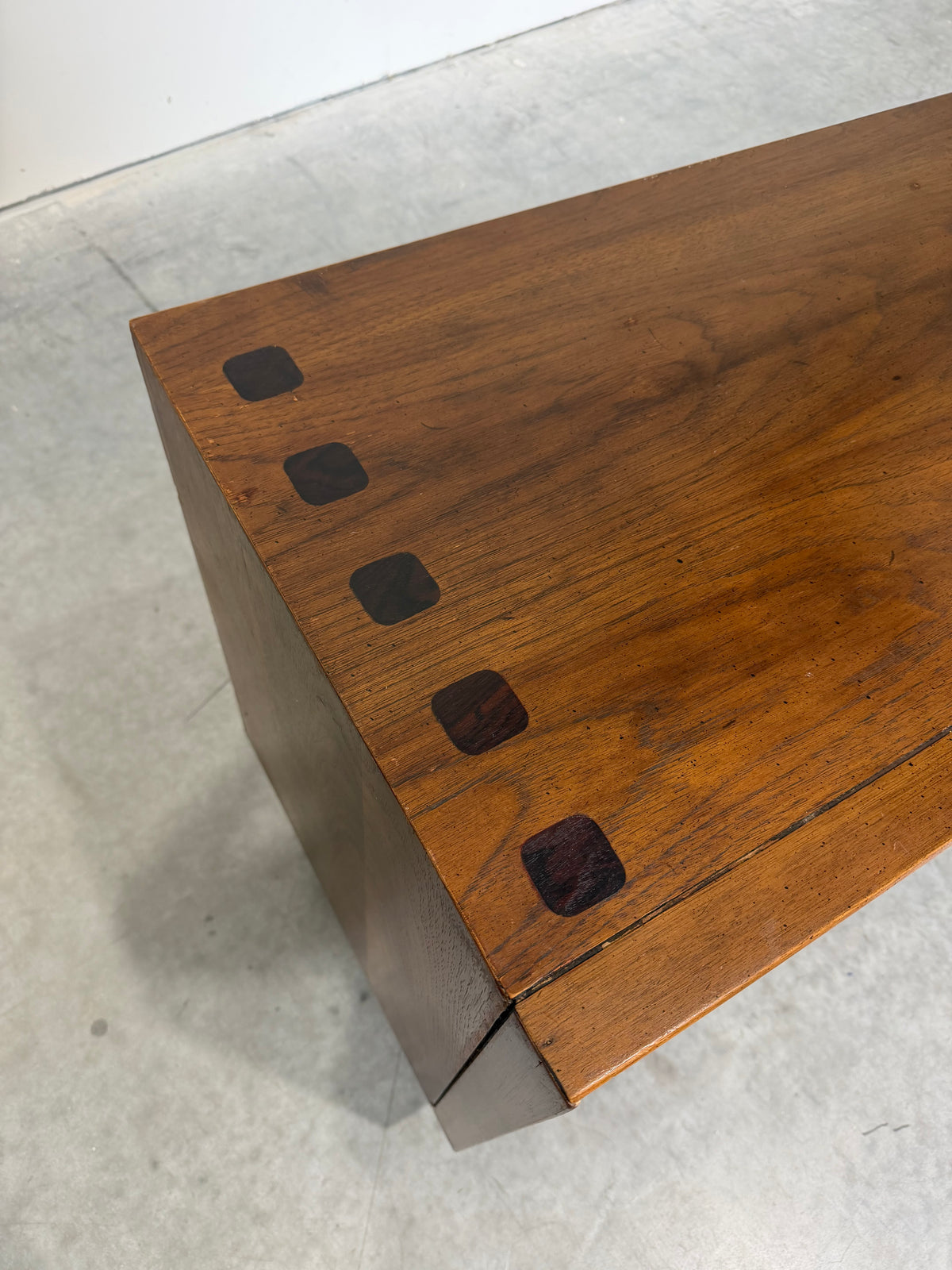 Mid Century Lane Tower Suite 9 Drawer Dresser