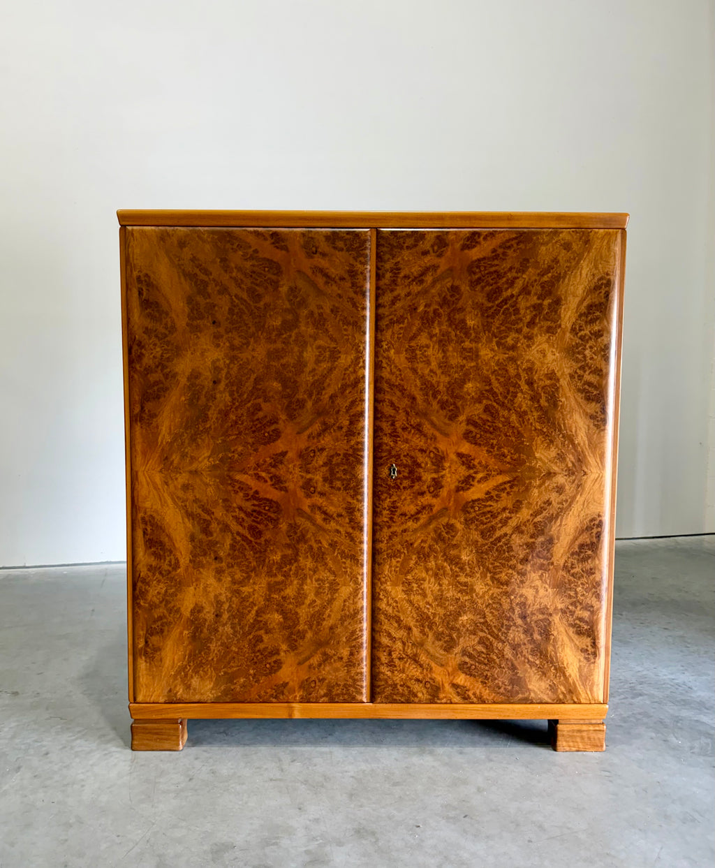 European Art Deco Burlwood Gentleman’s Chest Cabinet