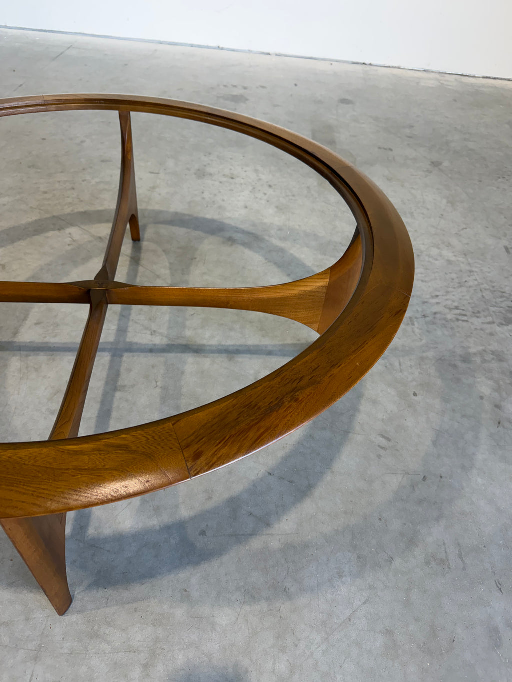 ON HOLD-Lane Silhouette Round Glass Top Coffee Table