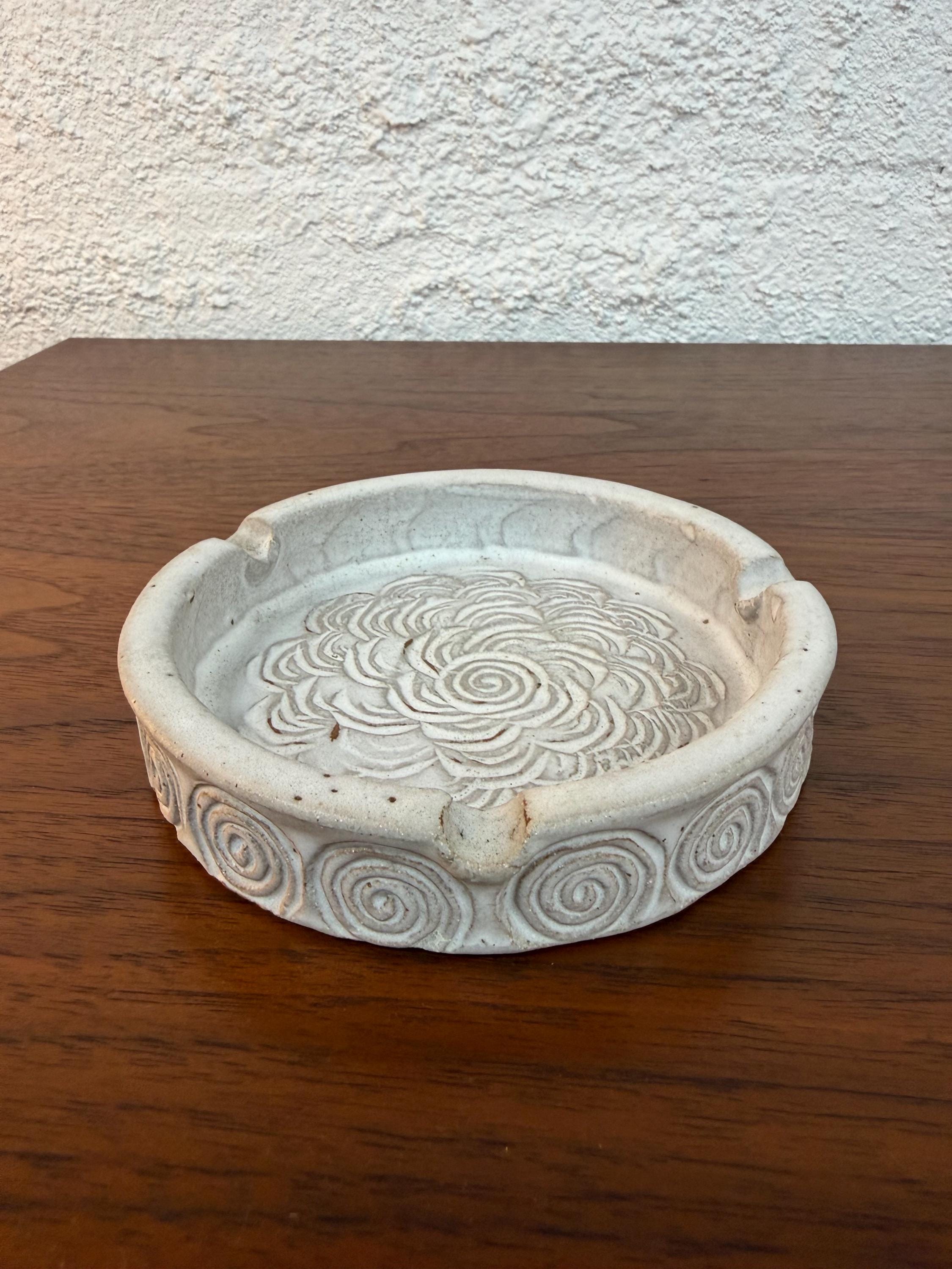 Hal Lasky Los Artesanos Studio Pottery Circles and Flower Ashtray Trinket Dish c.1970’s