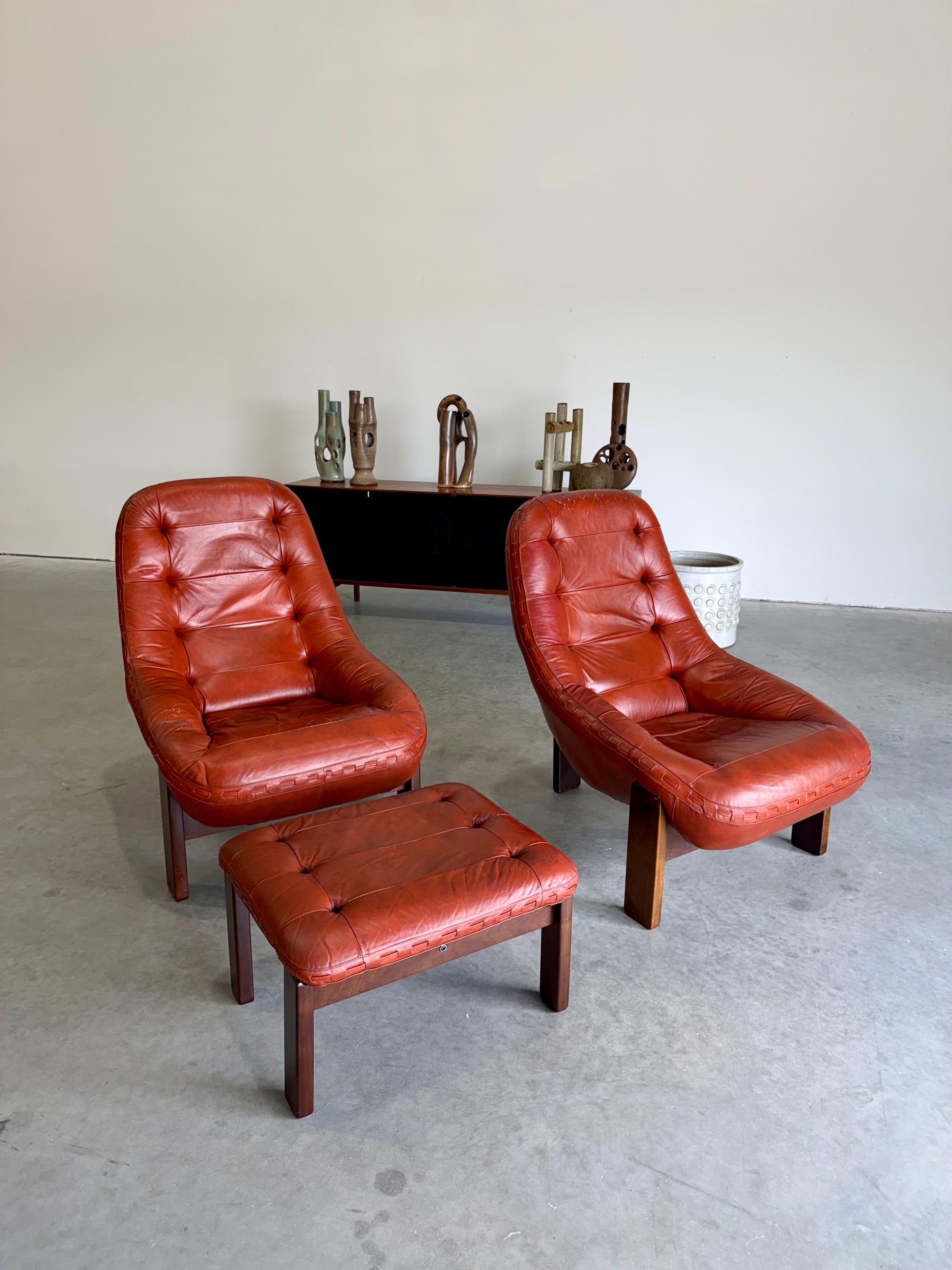 Brazilian Modernist Jean Gillon Chairs and Ottoman set, Leather and Imbuia Wood